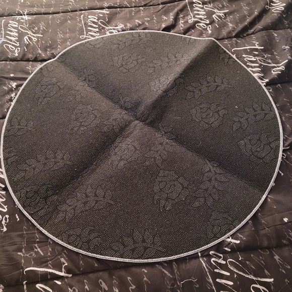 Chrome Heart Rug - Picture 2 of 3
